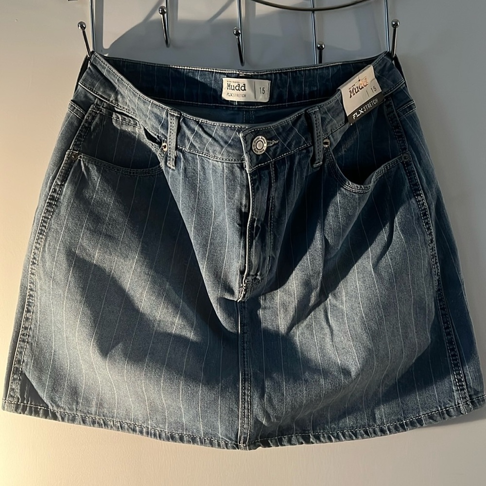 Mudd FLX Stretch Skirt